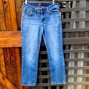 Women’s Levi’s classic straight leg with stretch